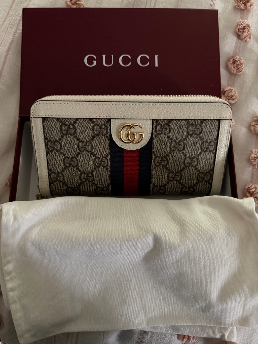 Authentic Gucci Beige Gg Supreme Wallet With Red & Navy Web Stripe